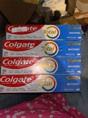 Colgate Total Whitening Toothpaste - White and Red Packaging 4 tubes